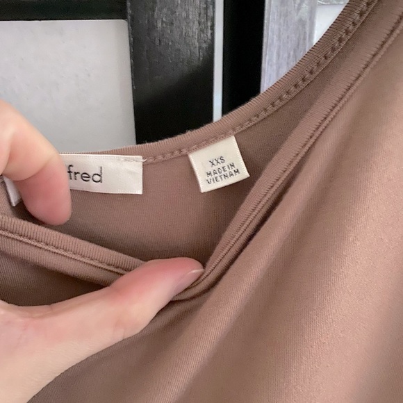 *SOLD* Aritzia Assonance Dress size XXS - Picture 2 of 5